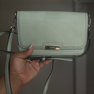 **🌿 “Chic on the Go” Mint Nine West Clutch 🌿**